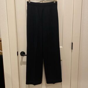 St. John Basics Ladies Wide‎ Leg Pant.  80% Wool/20% Rayon.  Size 10.